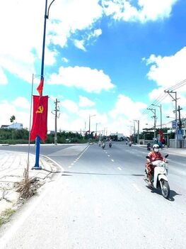Bán Nhà cấp 4, vị trí cực đẹp để KDoanh, buôn bán, VPCTy,...đoạn sung nhất Hoàng Quốc Việt