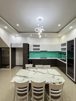 BÁN Nhà LẦU mới, kiên cố, Mặt Tiền (khu VHTĐ). Sổ Hồng hoàn chỉnh