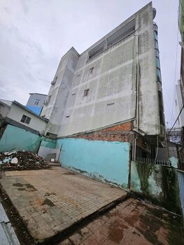 BÁN NỀN THỔ CƯ: NGANG 7m (nở hậu 10m) x DÀI 12m. Cách VINCOM HÙNG VƯƠNG 60m