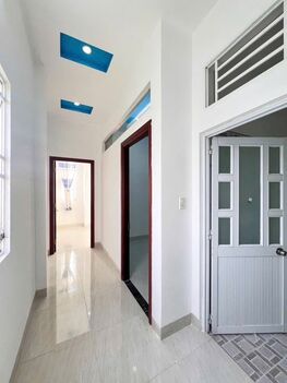 BÁN NHÀ 1T1L đúc, mới đẹp - HOÀN CÔNG đầy đủ (Nằm kế ĐẠI HỌC CÔNG NGHỆ CT)
