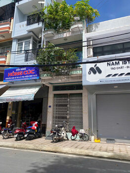 Nhà trệt lầu mặt tiền Trần Quang Khải, TTTM Cái Khế, Cần Thơ - 8.5 tỷ