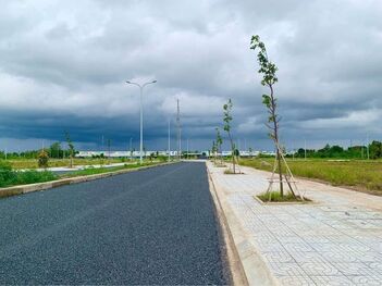 Bán nhà phố 1 trệt 1 lầu - 162m2 - mặt tiền đường B