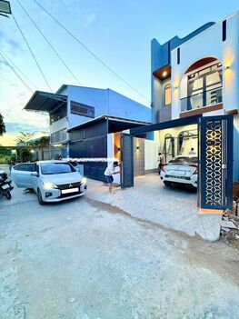 BÁN NHÀ 1T1L mới, gần chợ BÀ BỘ, trường ĐHYD Cần Thơ. Mới đẹp, có sân đậu xe hơi