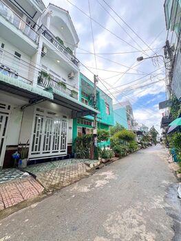 BÁN NHÀ 1T2L đúc, Mặt Tiền, gần sát chợ An Khánh (Cách trường ĐHYD Cần Thơ chỉ 300m)