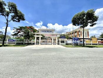 Bán nhà 1T2L đúc, Mặt Tiền (kdc Nam Long 1). Ngay sau lưng Trường THPT Việt - Hoa