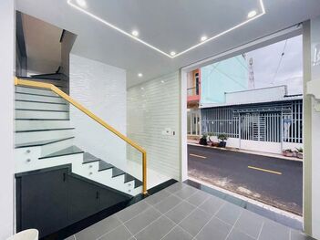 BÁN NHÀ 1T2L đúc mới, MẶT TIỀN (PHẠM HỮU LẦU). Vị trí đẹp vừa ở, KDoanh, VPCTy,...
