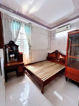 CHO THUÊ nguyên căn Nhà 1T1L, Mặt Tiền 79 Trần Phú, tiện KDoanh, buôn bán, VPCTy, Spa,....