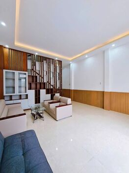 Bán nhà 1T1L, MỚI ĐẸP - NẰM NGAY khu PHỐ ẨM THỰC (Cách mặt tiền Bờ hồ chỉ 15m)