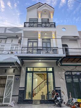 BÁN NHÀ 1T2L đúc, XÂY MỚI. Kế trường Mầm Non Hoa Cúc (Mặt Tiền - KDC Thới Nhựt 1)