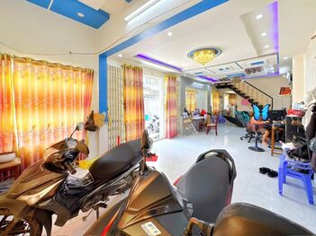 NHÀ 1T1L - GÓC 2 MẶT TIỀN Hẻm ( vừa ở & KDoanh dc). Vị trí rất sáng sủa, gần & đẹp