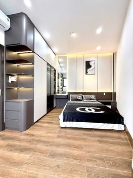 Nhà 1T1L đúc mới, GÓC 2MT HẺM, xe hơi tới nhà. Vị trí trung tâm, gần cầu Trần Hoàng Na