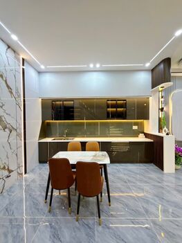 Bán nhà 1T1L đúc măt Mặt Tiền (KDC - VHTĐ). Tặng FULL Nội Thất