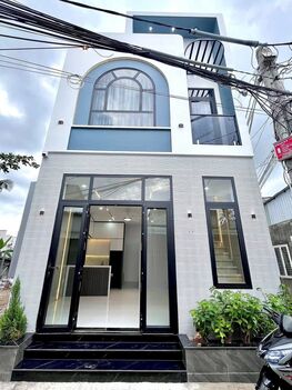 Nhà 1T1L đúc mới, GÓC 2MT HẺM, xe hơi tới nhà. Vị trí trung tâm, gần cầu Trần Hoàng Na