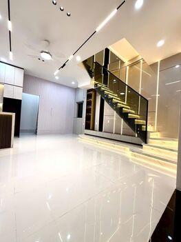 Nhà 1T1L đúc mới, GÓC 2MT HẺM, xe hơi tới nhà. Vị trí trung tâm, gần cầu Trần Hoàng Na