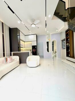 Nhà 1T1L đúc mới, GÓC 2MT HẺM, xe hơi tới nhà. Vị trí trung tâm, gần cầu Trần Hoàng Na