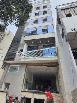 Bán toà nhà 6 lầu mặt tiền đại lộ Hoà Bình ngay lõi trung tâm Cần Thơ