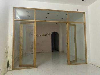 Nhà 2 lầu vị trí cực đẹp mặt tiền Nguyễn Việt Hồng ngay phố thời trang Cần Thơ