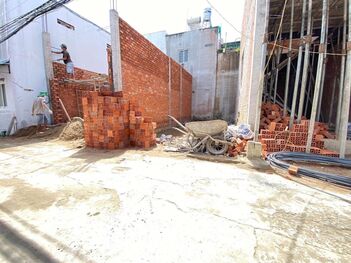 BÁN NỀN - CẤP PHÉP XD CHÍNH - Hẻm rộng 4m (Xe hơi tới nền)