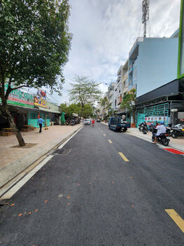 Nhà trệt lửng và 3 lầu vị trí đẹp mặt tiền đường Lương Định Của, Cái Khế, Cần Thơ