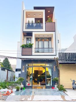 NHÀ 2 LẦU - MỚI HOÀN THIỆN - TẶNG FULL NỘI THẤT CAO CẤP. Mặt Tiền, sổ hoàn công đầy đủ