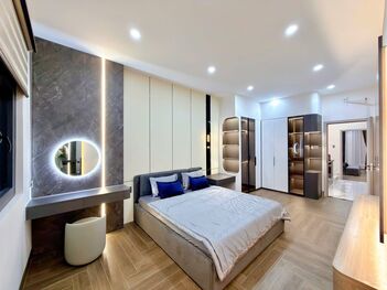 NHÀ 2 LẦU - MỚI HOÀN THIỆN - TẶNG FULL NỘI THẤT CAO CẤP. Mặt Tiền, sổ hoàn công đầy đủ