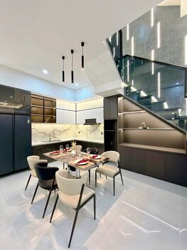 NHÀ 2 LẦU - MỚI HOÀN THIỆN - TẶNG FULL NỘI THẤT CAO CẤP. Mặt Tiền, sổ hoàn công đầy đủ