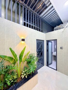 NHÀ 2 LẦU - MỚI HOÀN THIỆN - TẶNG FULL NỘI THẤT CAO CẤP. Mặt Tiền, sổ hoàn công đầy đủ