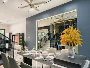 Bán nhà mặt tiền kdc hồng phát gần vòng xoay ngã năm hoàng quốc việt giá 6,150 tỷ