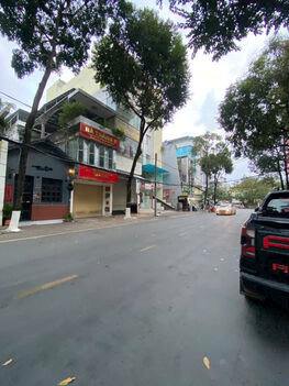 Nhà trệt mặt tiền Nam Kỳ Khởi Nghĩa gần bến Ninh Kiều, Cần Thơ