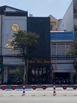 Nhà lầu vị trí đẹp mặt tiền Hùng Vương, Ninh Kiều, Cần Thơ giá 13 tỷ