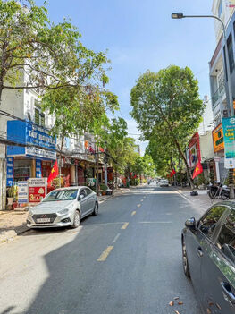 Bán nhà 2 lầu đang kinh doanh Karaoke mặt tiền Lê bình, phường Tân An, Cần Thơ