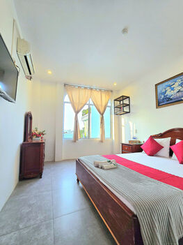 Bán khách sạn hẻm đường Ngô Hữu Hạnh ngay trung tâm thành phố Cần Thơ