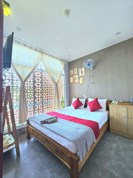 Bán khách sạn hẻm đường Ngô Hữu Hạnh ngay trung tâm thành phố Cần Thơ