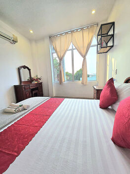 Bán khách sạn hẻm đường Ngô Hữu Hạnh ngay trung tâm thành phố Cần Thơ