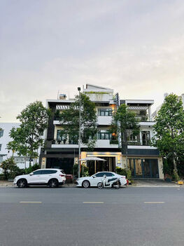 Bán gấp nhà 3 lầu mặt tiền đường Nguyễn Văn Lưu (1B), KDC Nam Long, Cần Thơ