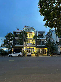 Bán gấp nhà 3 lầu mặt tiền đường Nguyễn Văn Lưu (1B), KDC Nam Long, Cần Thơ