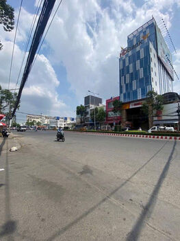 Bán gấp - Toà nhà 12 tầng mặt tiền Mậu Thân đang cho thuê dòng tiền tốt, Cần Thơ