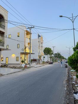 Nhà 1 trệt 2 lầu mới đẹp tại trục chính lộ số 65 D1  KDC Hồng Loan - Cần Thơ  Dt5x16m Full Nội Thất Vip