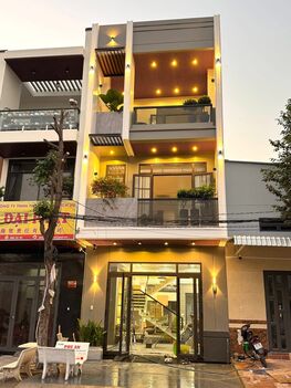 NHÀ 3 TẦNG 4PN FULL NỘI THẤT – 5X16M -80M² – KDC HỒNG LOAN, GẦN CẦU TRẦN HOÀNG NA