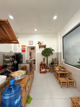 nhà 1trẹt 1 lầu 2Pn Hẻm lê lai thông N Việt Hồng DT4,1x11,5m