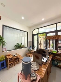 nhà 1trẹt 1 lầu 2Pn Hẻm lê lai thông N Việt Hồng DT4,1x11,5m