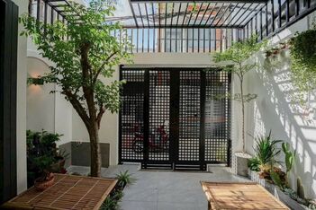 nhà 1trẹt 1 lầu 2Pn Hẻm lê lai thông N Việt Hồng DT4,1x11,5m
