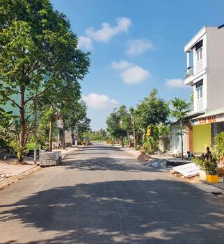 GIÁ TỐT  CẦN BÁN GẤP NỀN HỒNG LOAN 5C, ĐƯỜNG SỐ 15  5x16 (80m²)  GIÁ 2.7 TỶ ,ngay cầu trần hoàng na