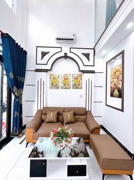 BÁN NHÀ 1trệt 1lửng 1lầu - NHÀ ĐẸP - NHÀ NHỎ XINH XẮN (Hẻm 90 Hùng Vương)