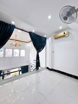 BÁN NHÀ 1trệt 1lửng 1lầu - NHÀ ĐẸP - NHÀ NHỎ XINH XẮN (Hẻm 90 Hùng Vương)