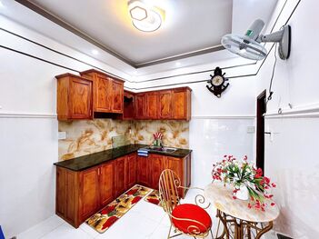 BÁN NHÀ 1trệt 1lửng 1lầu - NHÀ ĐẸP - NHÀ NHỎ XINH XẮN (Hẻm 90 Hùng Vương)