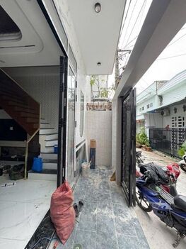 Bán nhà 1 trệt 1 lầu hẻm liên tổ 1-2 Nguyễn Văn Cừ nối dài, diện tích 5x11,8m, 3 phòng ngủ có phòng ngủ tầng trệt, full nội thất