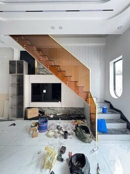 Bán nhà 1 trệt 1 lầu hẻm liên tổ 1-2 Nguyễn Văn Cừ nối dài, diện tích 5x11,8m, 3 phòng ngủ có phòng ngủ tầng trệt, full nội thất