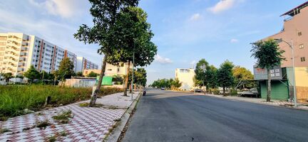 bán nền KDC Hồng Loan đường rộng 15.5 DT 5x15m giá 2ty370 - bao rẻ nhất khu ạ