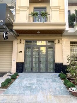 bán nhà trệt 2 lầu, đường b18 khu dân cư hưng phú, gần siêu thị Go, Trường học